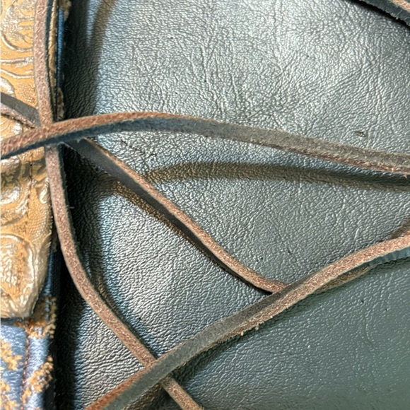 Floral Embossed Tooled Clutch - Picture 2 of 9